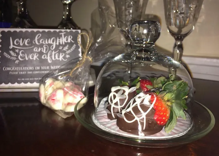 Ascot House Bed & Breakfast Marietta